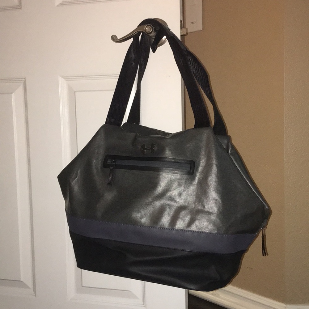 Under armor workout bag!! Or yoga bag